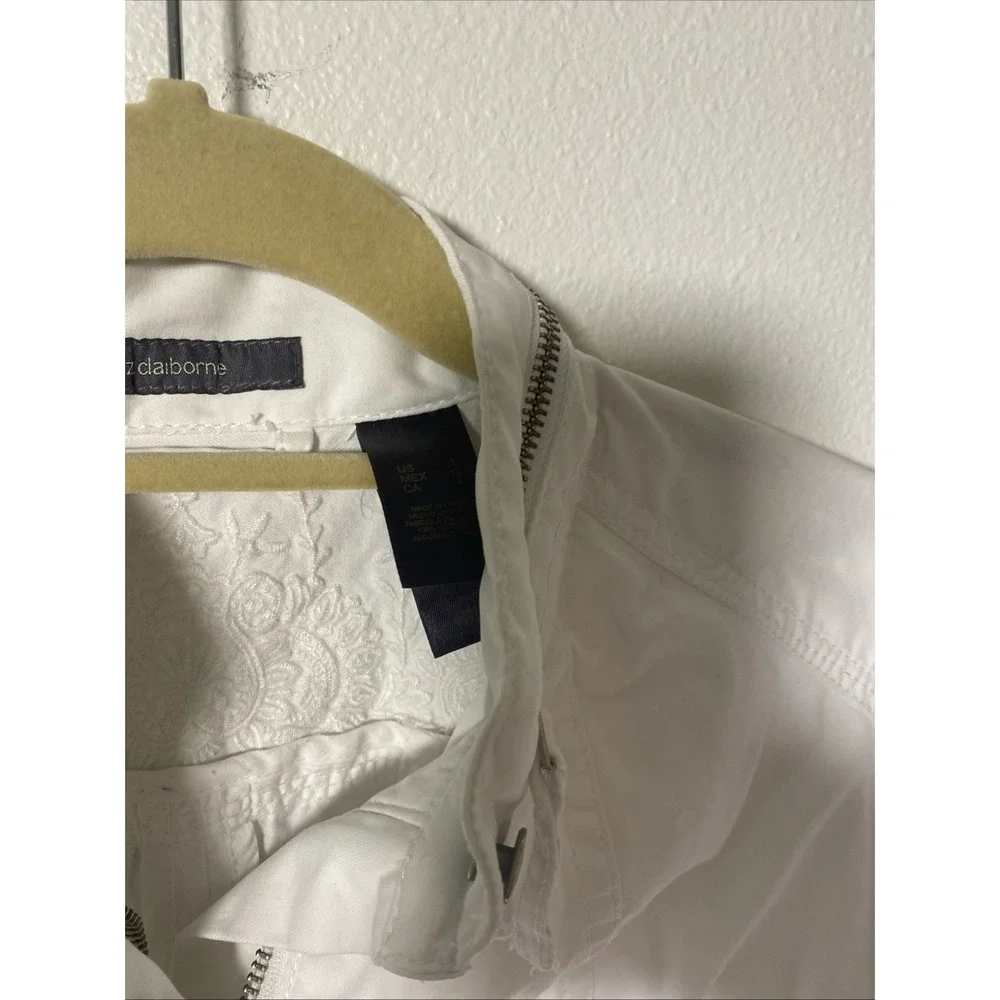 Liz‎ Claiborne White Large Zip Front Jacket Hiking, Vacation M1